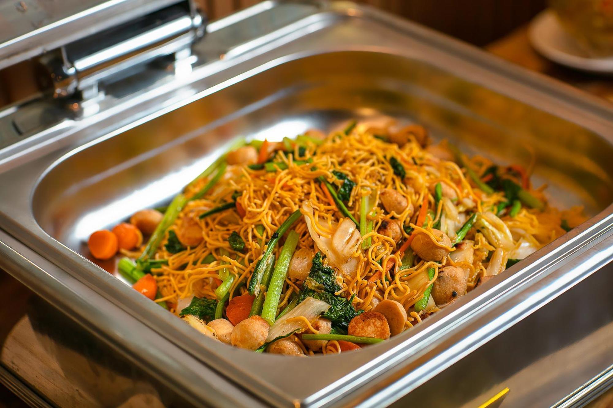 Nesta Hotel Saigon Хошимин Экстерьер фото