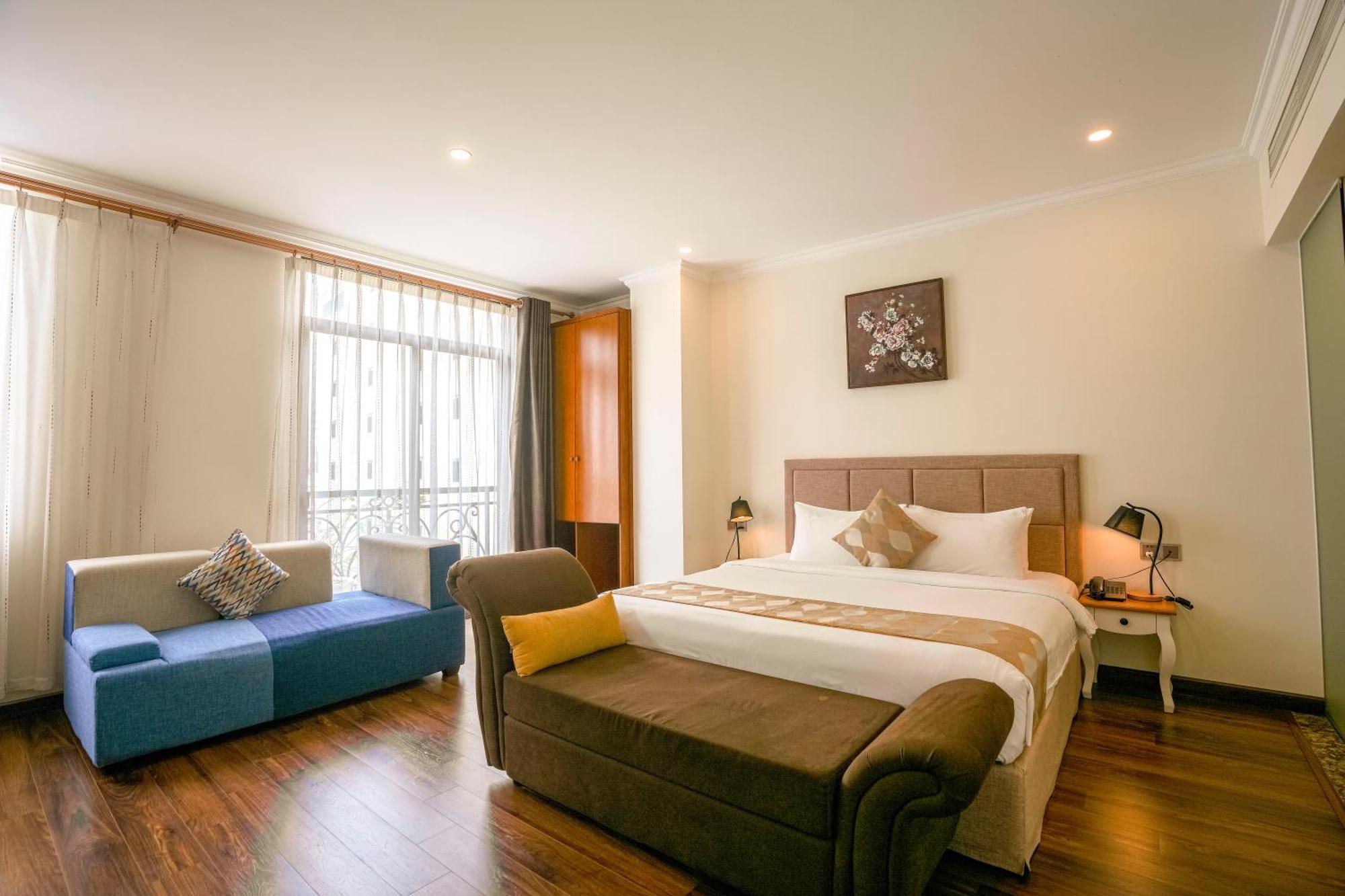 Nesta Hotel Saigon Хошимин Экстерьер фото