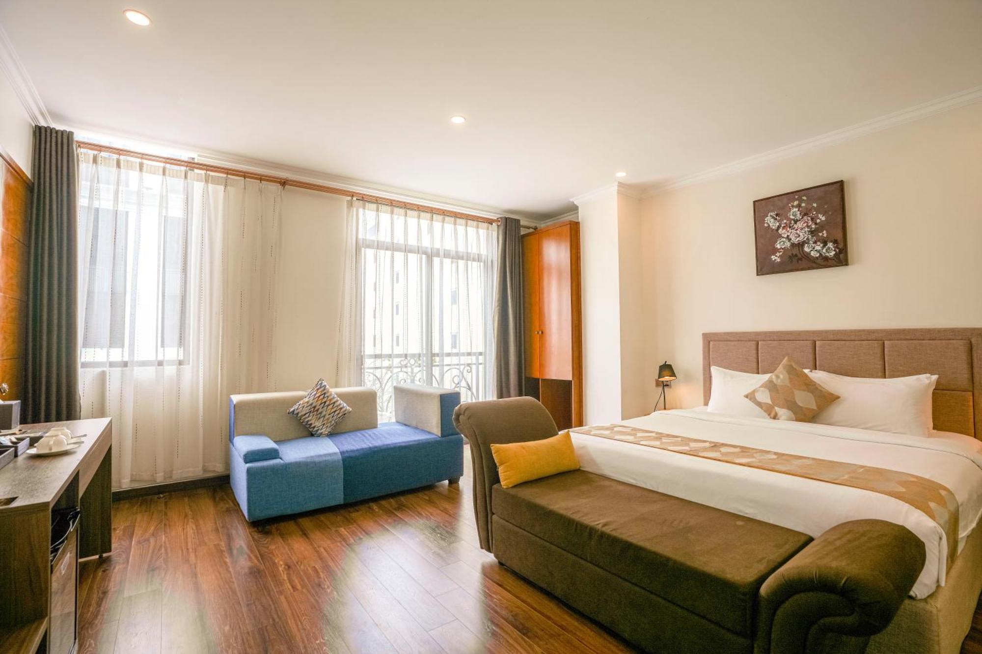 Nesta Hotel Saigon Хошимин Экстерьер фото