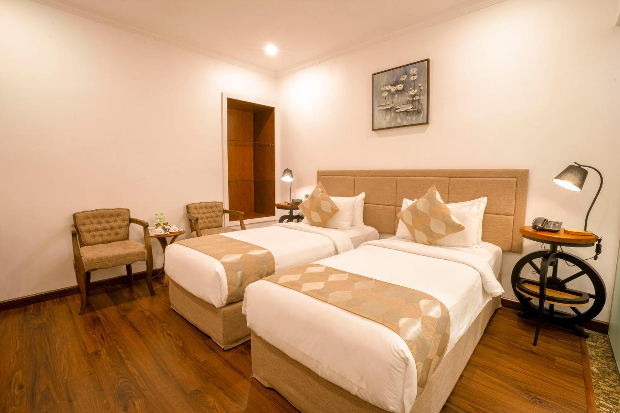 Nesta Hotel Saigon Хошимин Экстерьер фото
